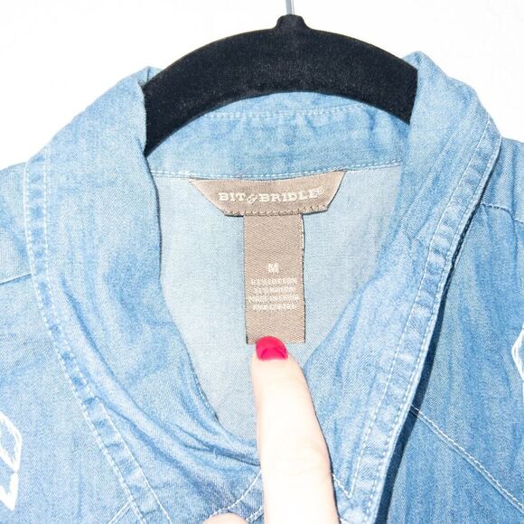 New Bit & Bridle Blue‎ Chambray Embroidered Shirt Dress Size Medium - Picture 3 of 5